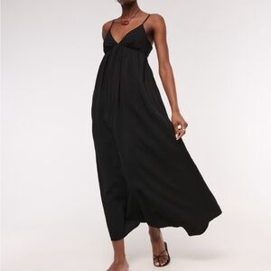Abercrombie & Fitch Bra-Free Clasp-Back Flowy Maxi Dress